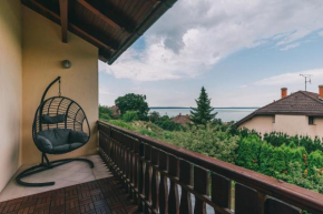 Balatoni Est, Balatonalmádi